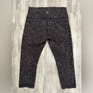 EUC. Lululemon Wunder Under Crop size 12 21"Wild Thing Camo Brown Earth Multi